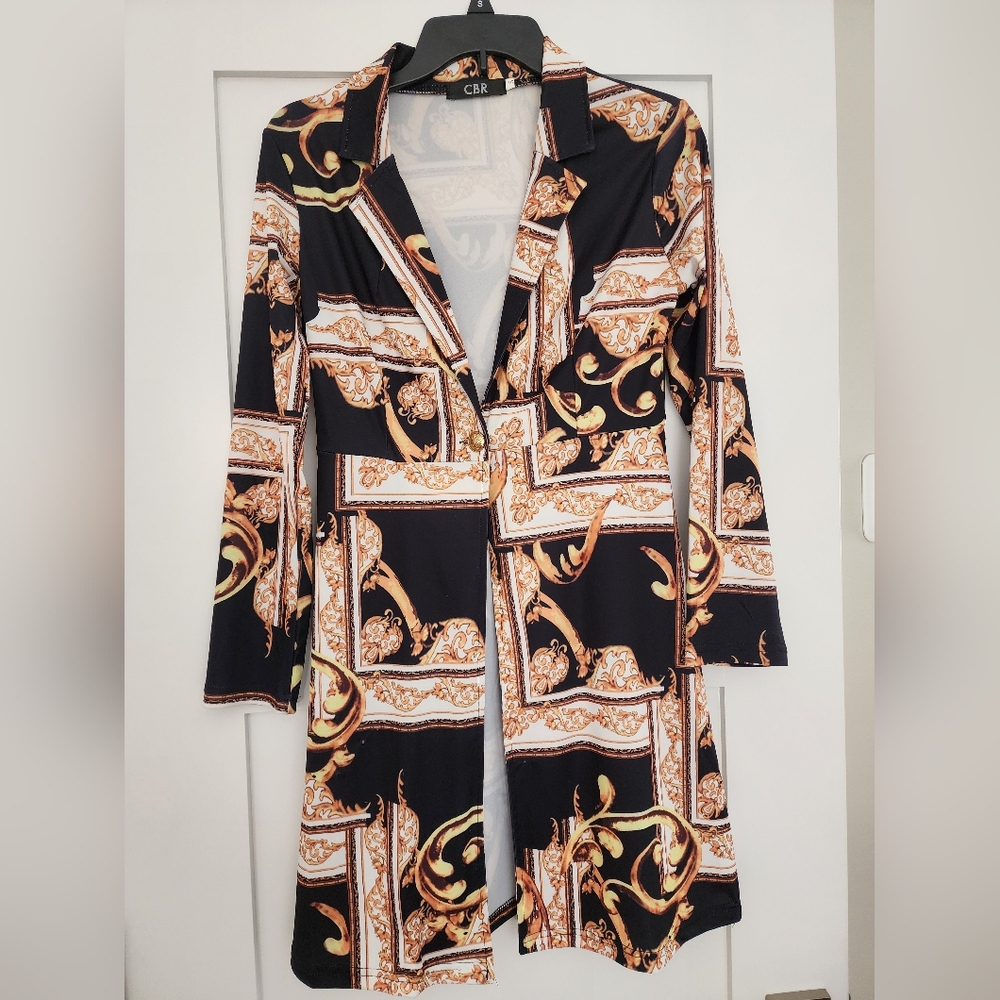 CBR Black and Gold Paisley Patterned Versace One Button Long Shirt Jacket/blazer